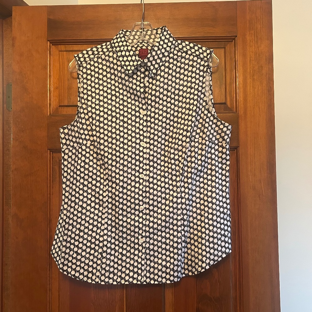 Women’s sleeveless blouse